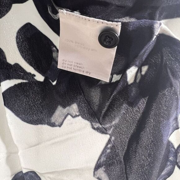 Akris Punto Mulberry Silk Top Size 4 Floral Roll Tab Sleeve Boat Neck Abstract - Picture 6 of 9